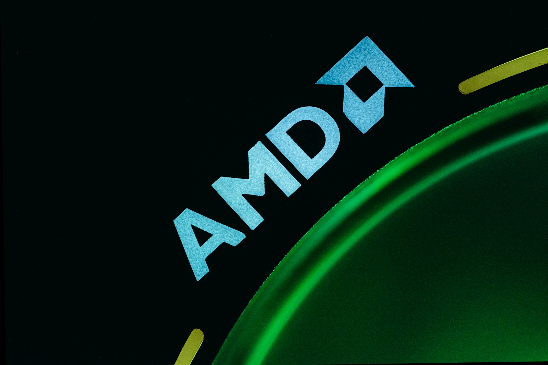 AMD Hisseleri İkinci Çeyrek Beklentisiyle Yüzde 20 Fırladı